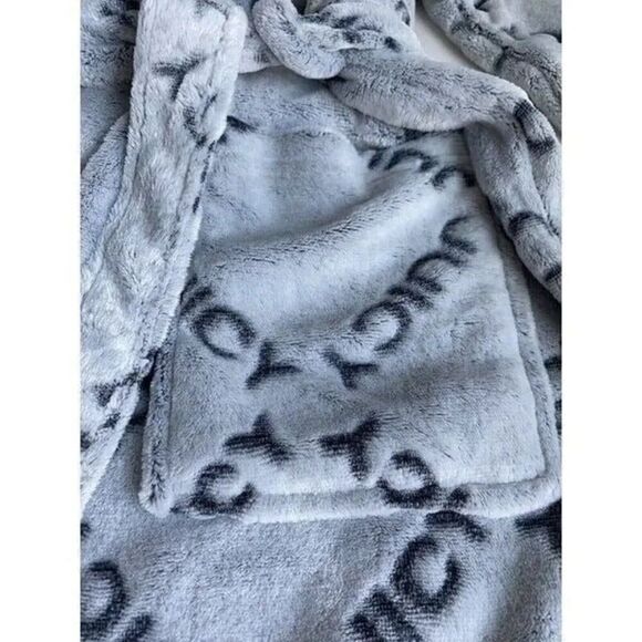 Juicy Couture Luxe Soft Robe Sz L/XL Grey JC Sculpt logo JC3310BE NEW - Picture 9 of 12
